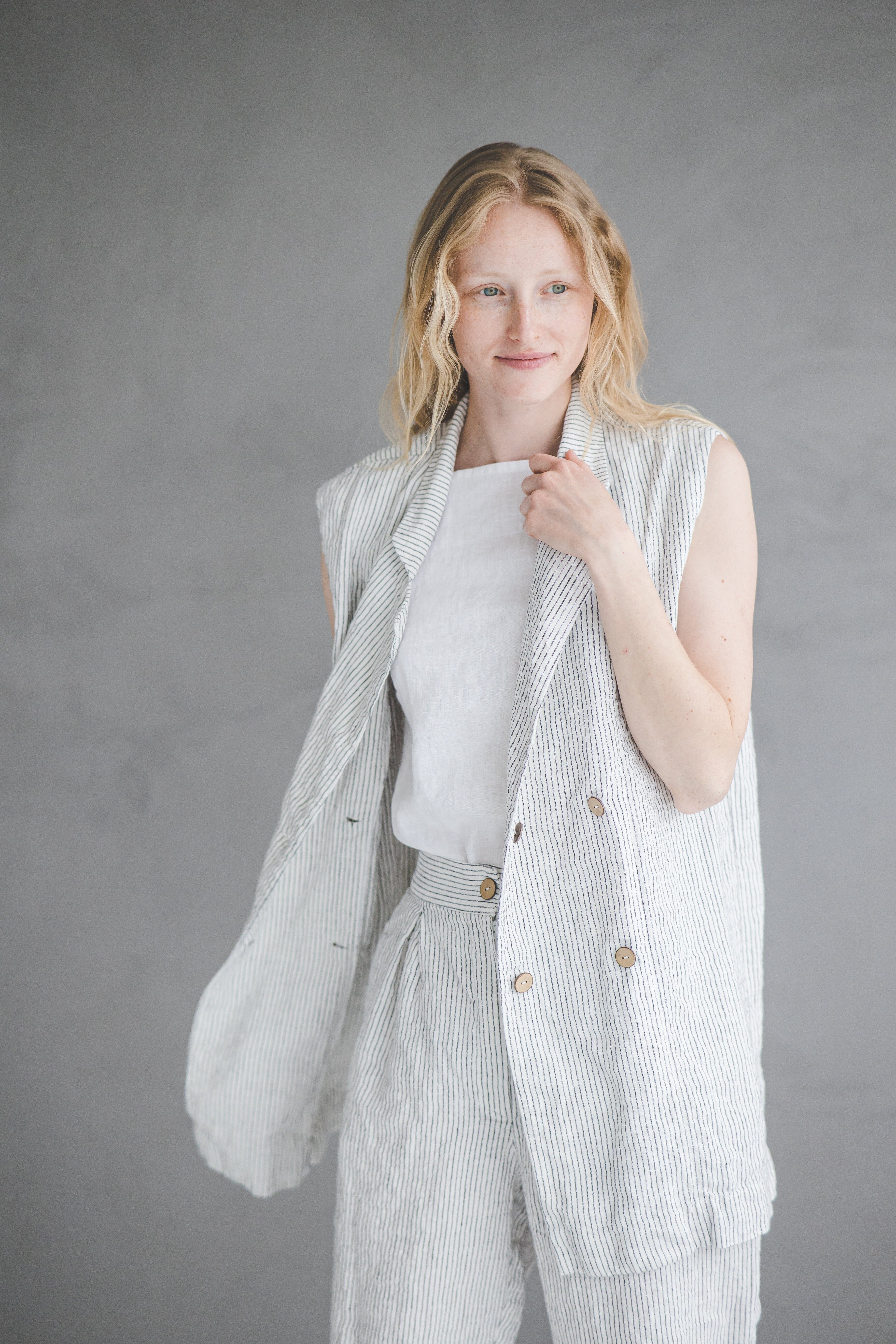 Linen Vest 245 Old Linen Mill