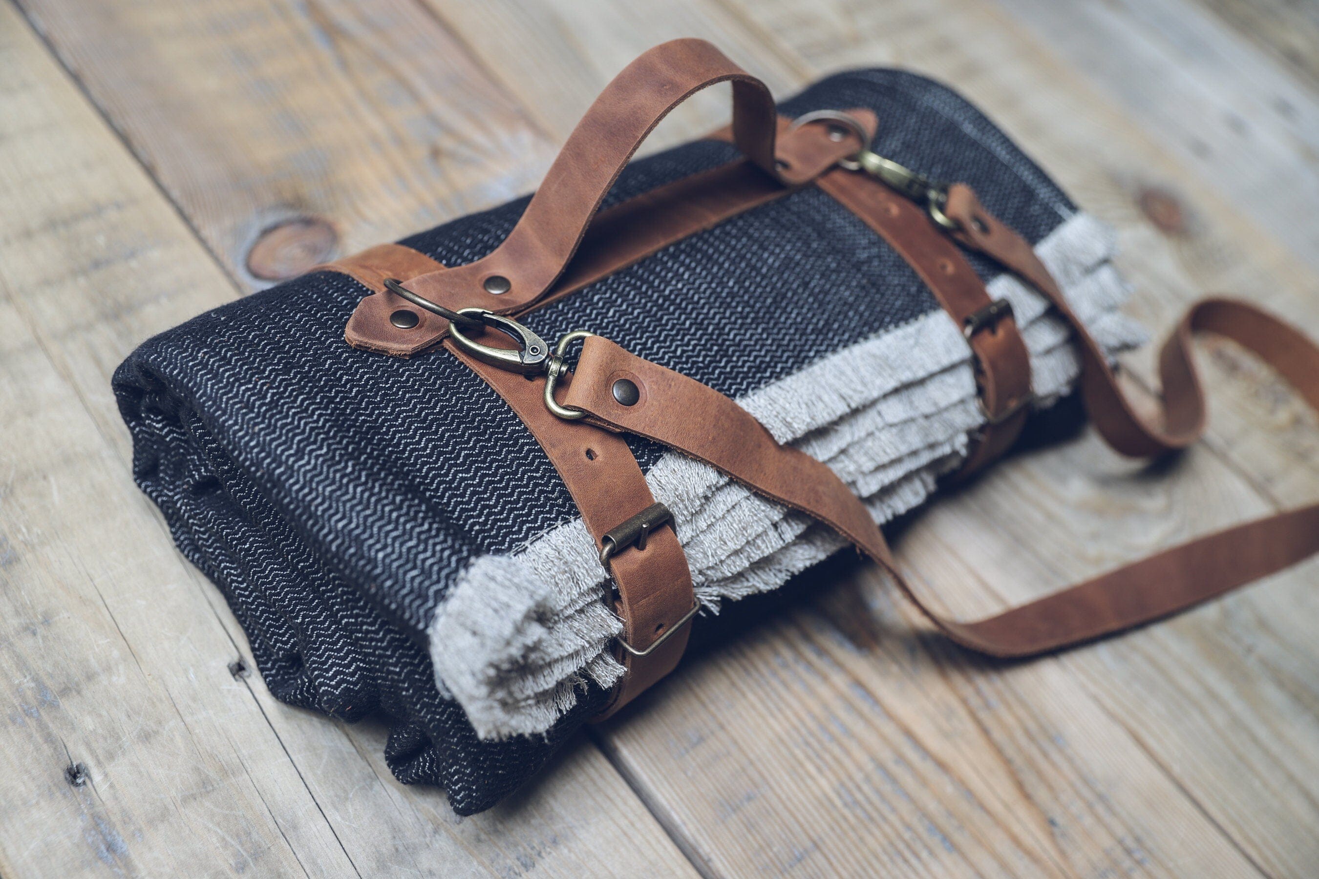 Personalized Leather Handle Strap with Wool Throw Blanket Old Linen Mill Blanket+Handle 140x200cm;55‰x79‰