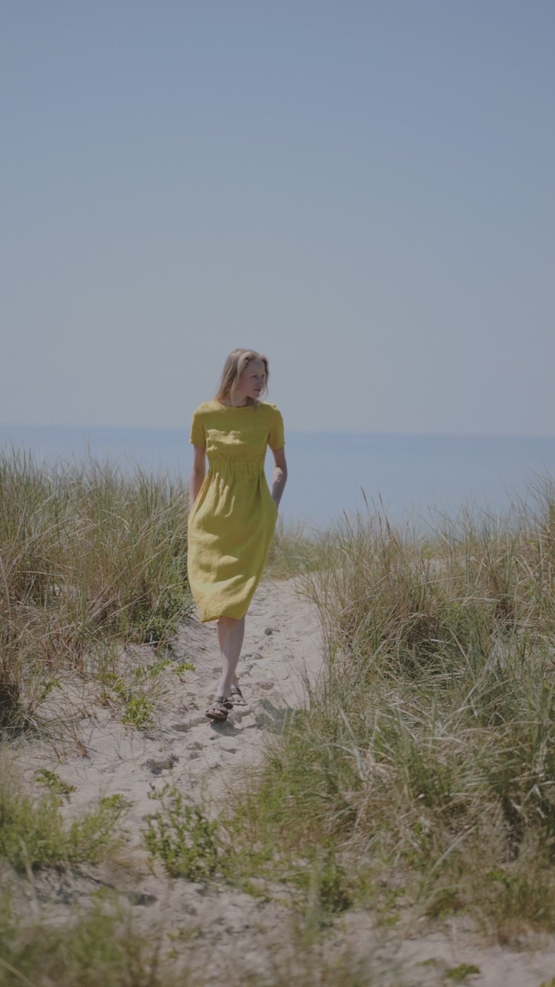 Slim Summer Linen Dress with Short Sleeves