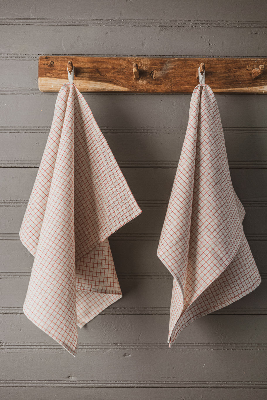 Tea Towels Set of 2 In Natural Small Red Checks TT50x70 Old Linen Mill