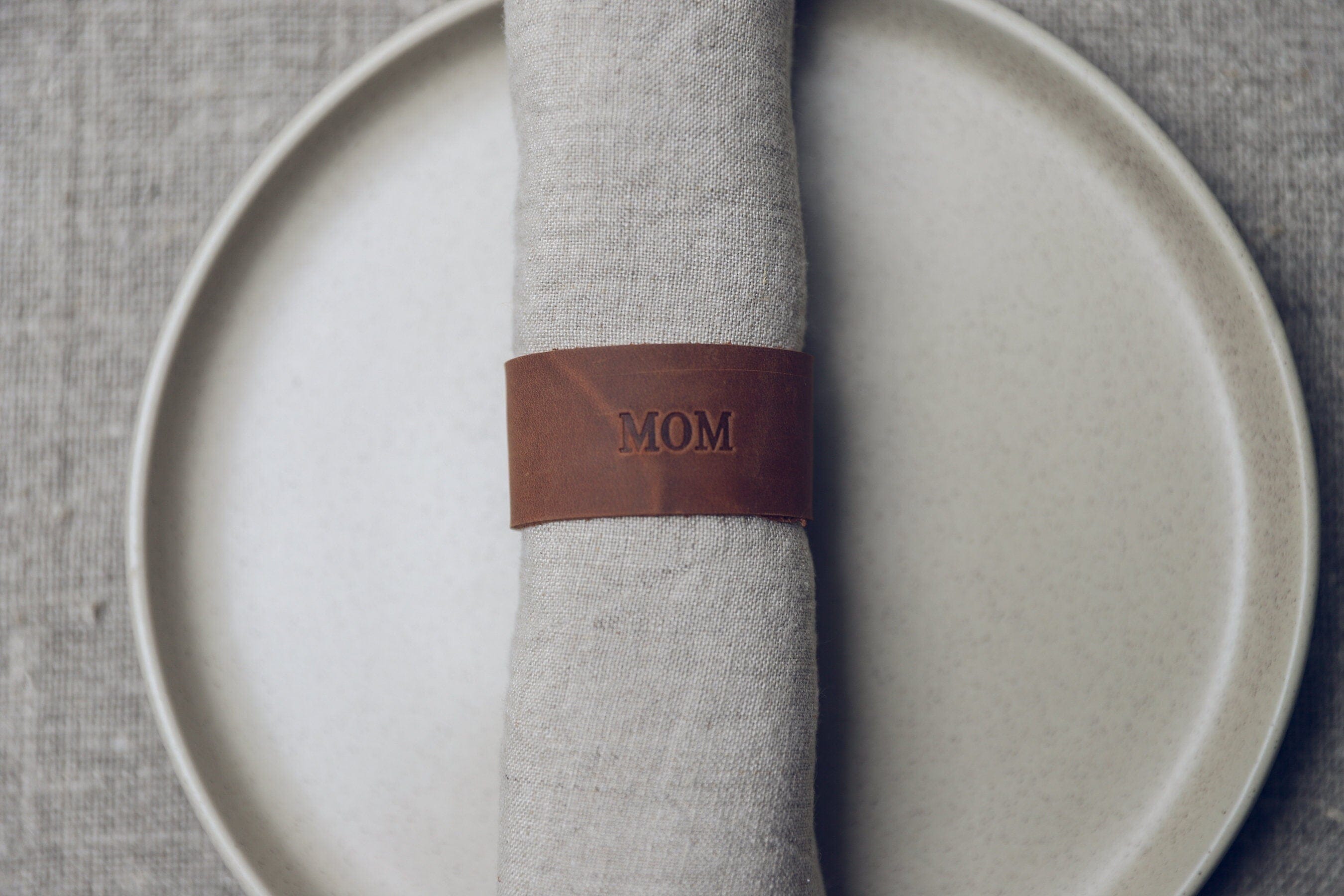 Gift Set of 6 Linen Napkins with Leather Rings Old Linen Mill 