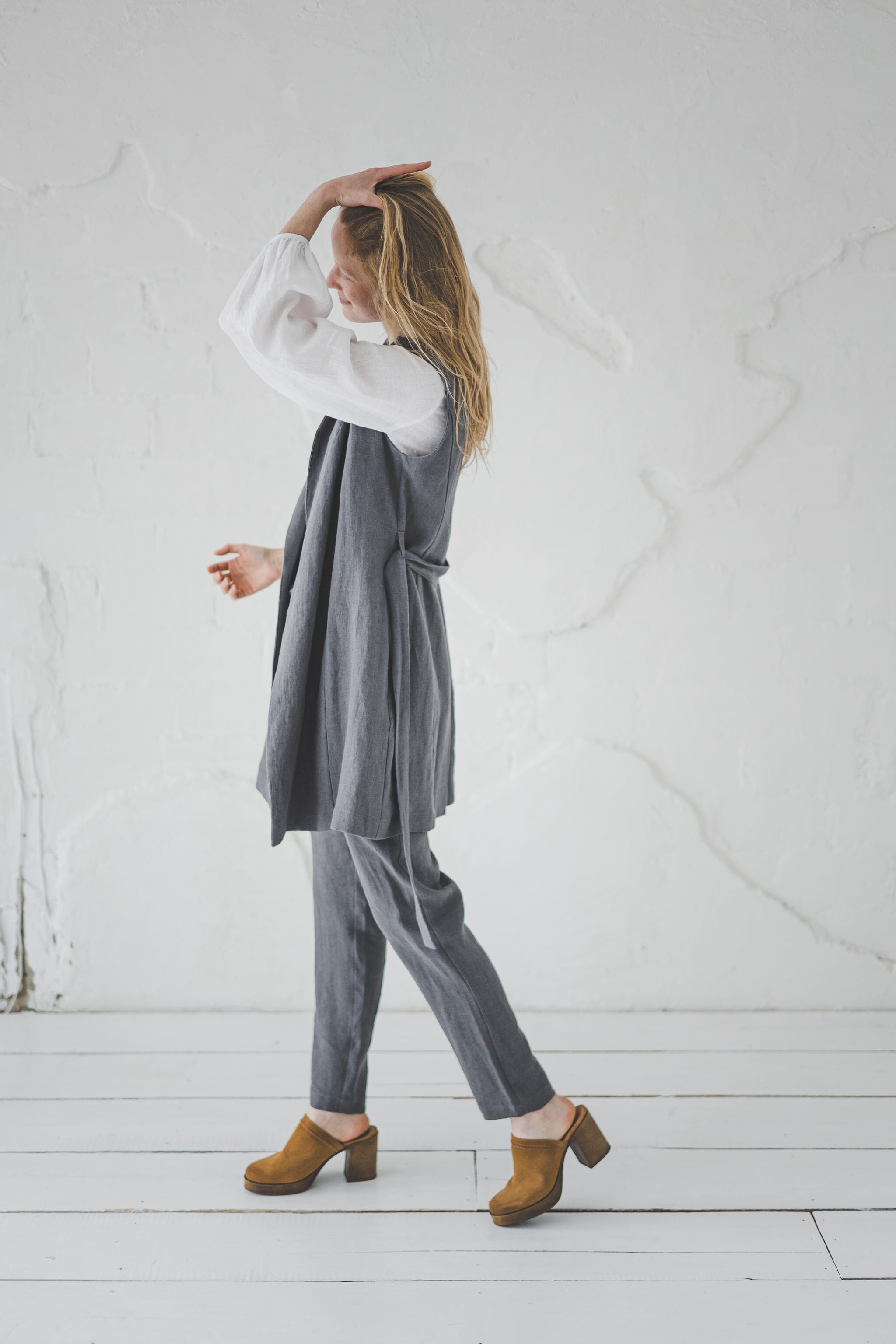 Heavy Linen Sleeveless Cardigan With Belt C17 Old Linen Mill