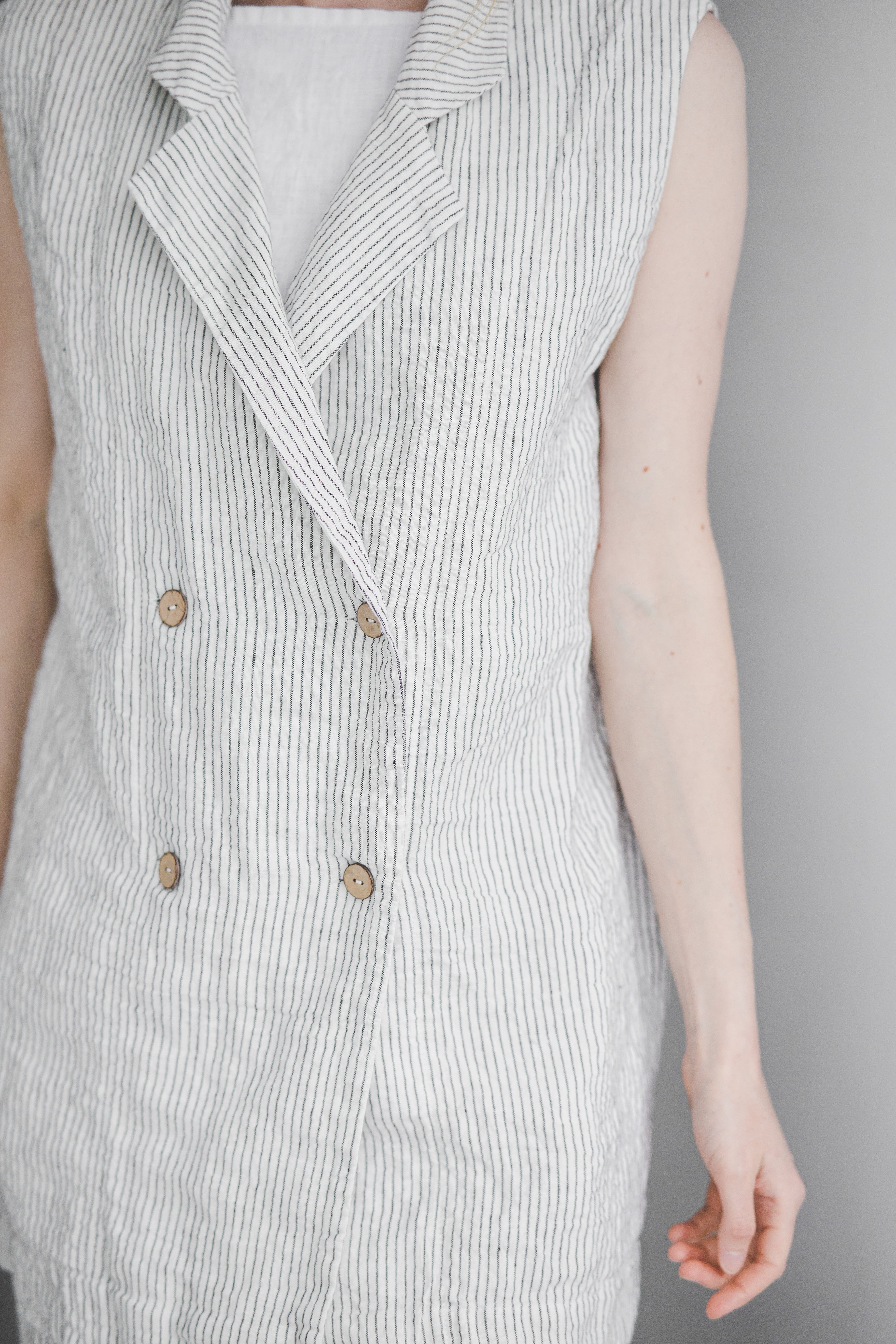 Linen Vest 245 Old Linen Mill