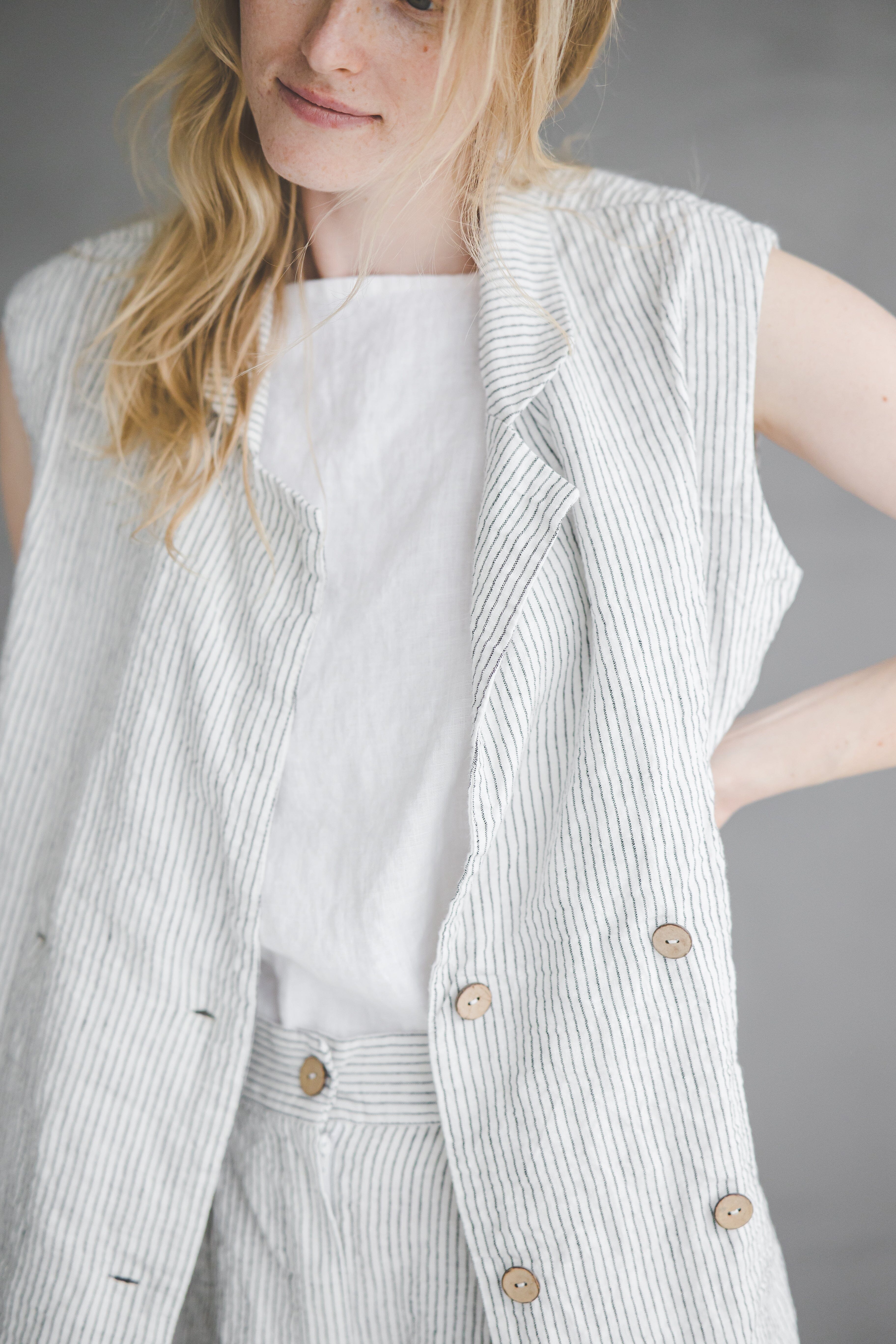 Linen Vest 245 Old Linen Mill