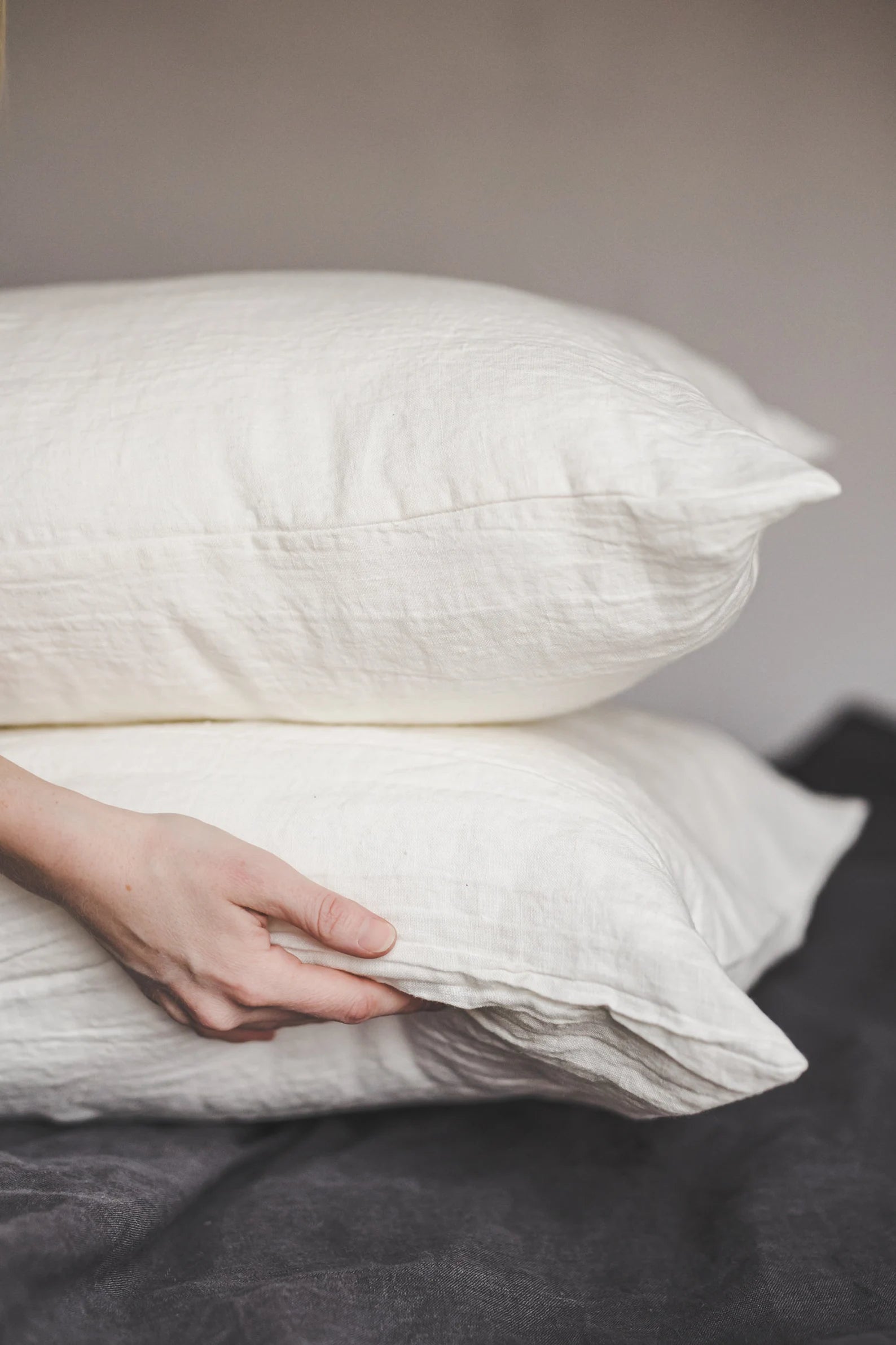 Set of 2 Linen Pillowcases in Ivory Old Linen Mill