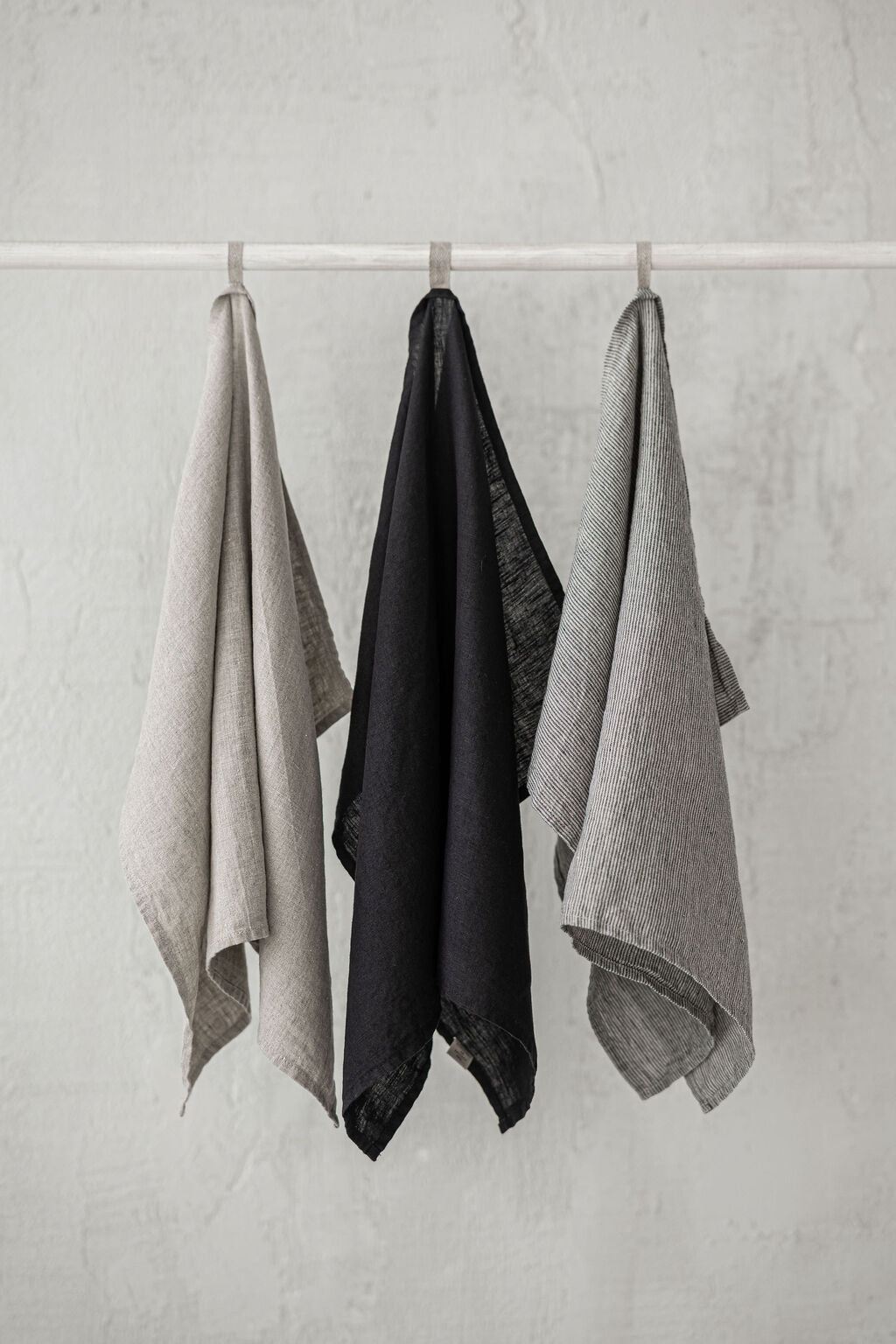 Set of 3 Linen Tea Towels in Different Colors TT50x70 Old Linen Mill