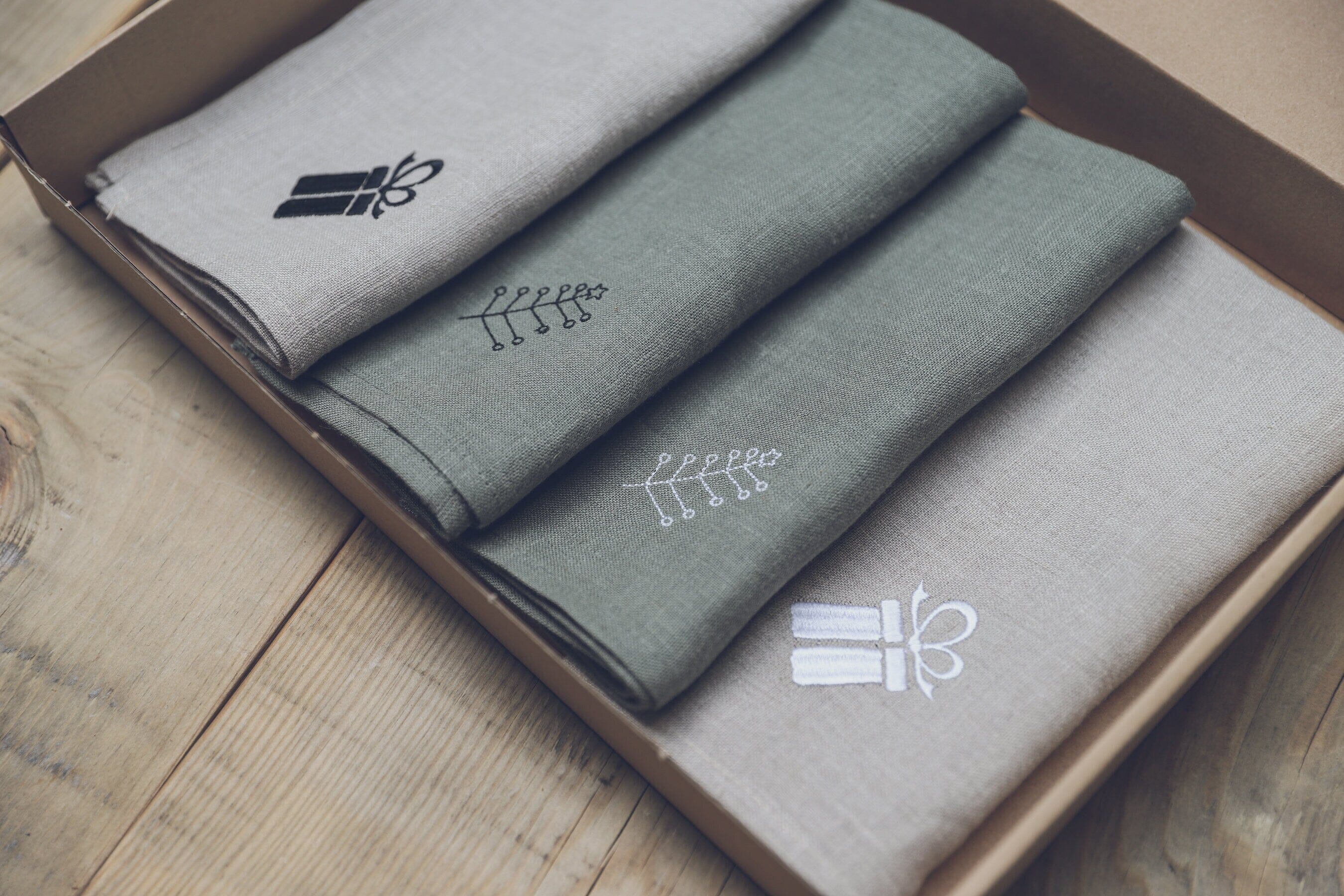 Sets of Handmade Gift Linen Table Napkins with Gift Box Old Linen Mill 