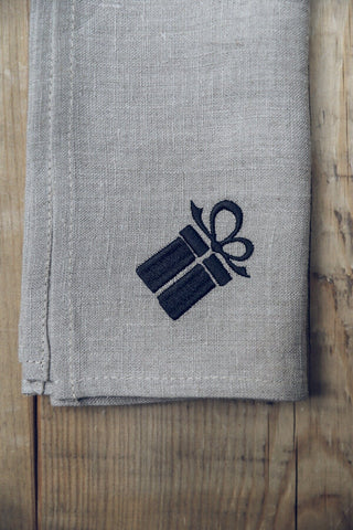 Sets of Handmade Gift Linen Table Napkins with Gift Box Old Linen Mill 45 x 45 cm; 17.7" x 17.7" 4napk+black gift box 