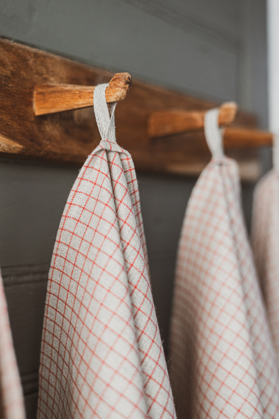 Tea Towels Set of 2 In Natural Small Red Checks TT50x70 Old Linen Mill