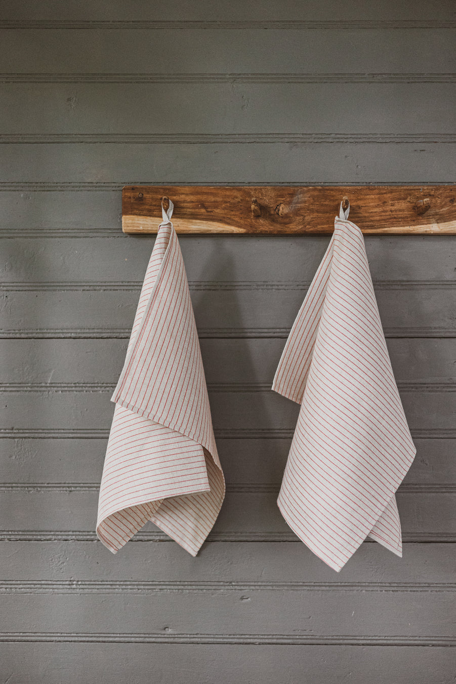 Tea Towels Set of 2 In Natural Small Red Stripes TT50x70 Old Linen Mill