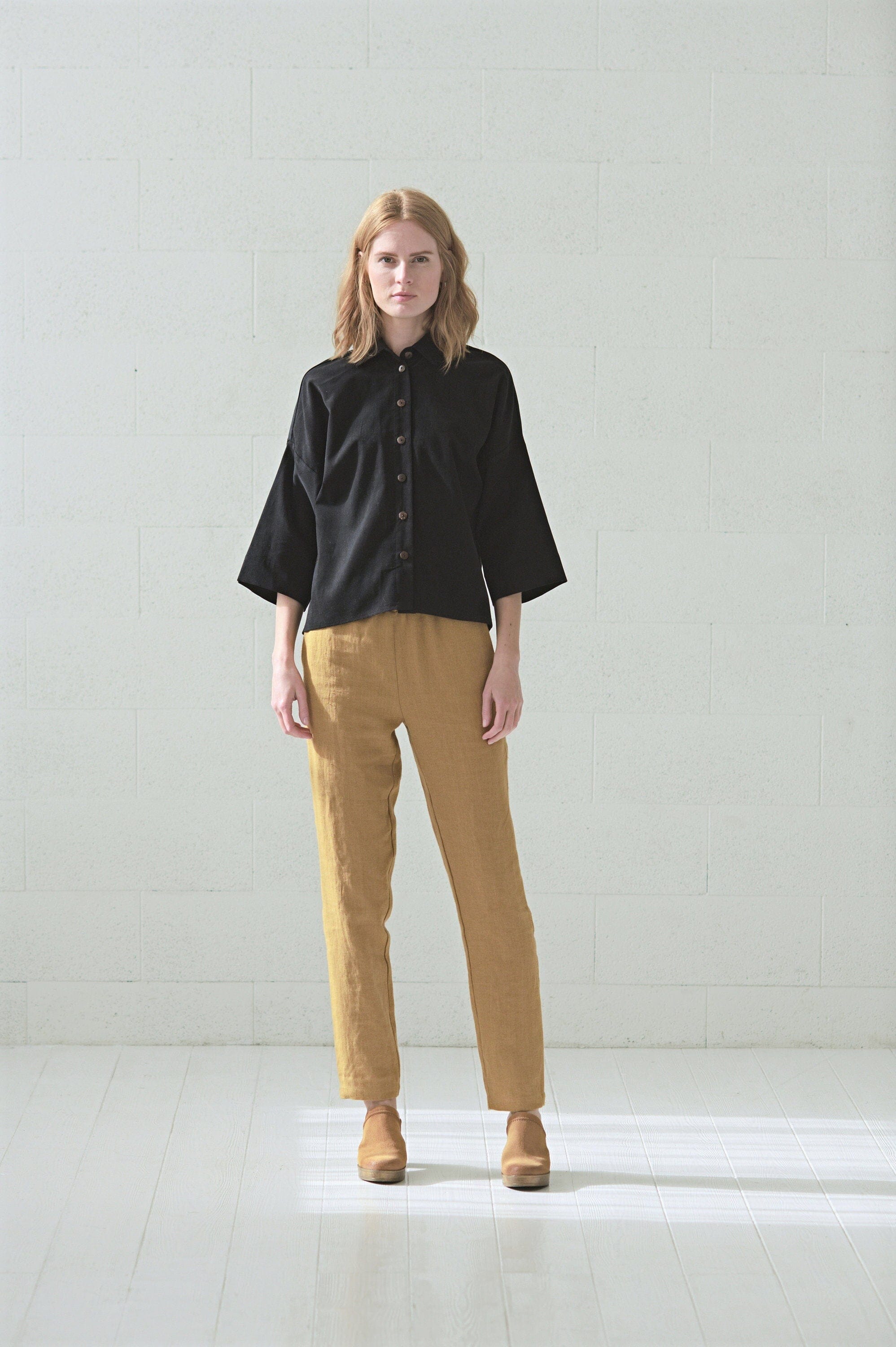 Women Black Short Shirts Buttons Down Old Linen Mill XS/S 